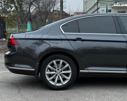 Серый Фольксваген Пассат, объемом двигателя 1.8 л и пробегом 215 тыс. км за 19990 $, фото 12 на Automoto.ua