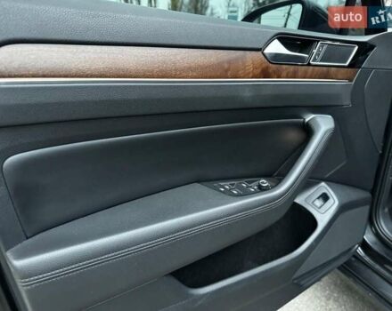 Серый Фольксваген Пассат, объемом двигателя 1.8 л и пробегом 215 тыс. км за 19990 $, фото 28 на Automoto.ua