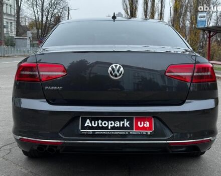 Серый Фольксваген Пассат, объемом двигателя 1.8 л и пробегом 215 тыс. км за 19990 $, фото 15 на Automoto.ua