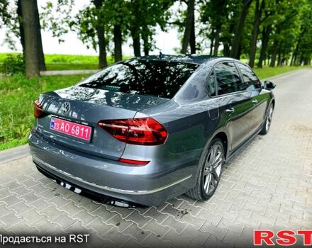 Сірий Фольксваген Пассат, об'ємом двигуна 2 л та пробігом 260 тис. км за 11999 $, фото 7 на Automoto.ua