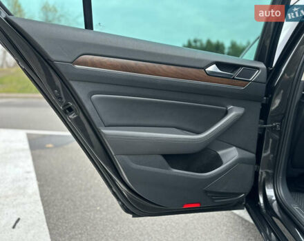 Серый Фольксваген Пассат, объемом двигателя 1.97 л и пробегом 153 тыс. км за 25999 $, фото 30 на Automoto.ua