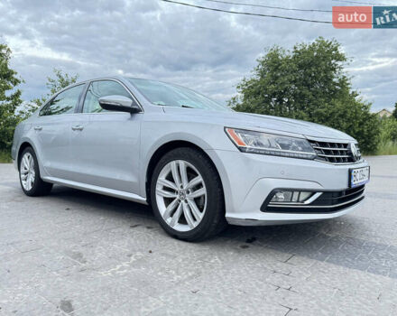 Серый Фольксваген Пассат, объемом двигателя 2 л и пробегом 128 тыс. км за 16590 $, фото 16 на Automoto.ua