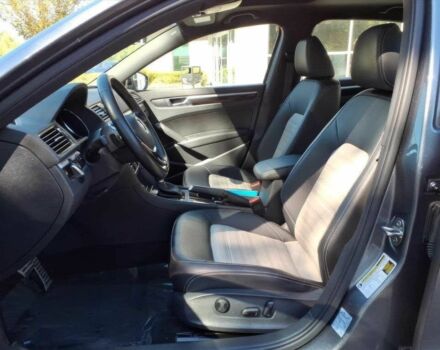 Фольксваген Пассат 2018 в Киеве на Automoto.ua Серый Фольксваген Пассат, объемом двигателя 3.6 л и пробегом 33 тыс. км за 6000 $, фото 7 на Automoto.ua