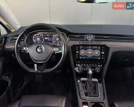 Сірий Фольксваген Пассат, об'ємом двигуна 1.8 л та пробігом 93 тис. км за 25500 $, фото 19 на Automoto.ua