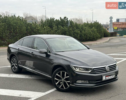 Серый Фольксваген Пассат, объемом двигателя 1.97 л и пробегом 153 тыс. км за 25999 $, фото 1 на Automoto.ua