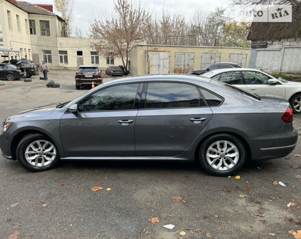 Сірий Фольксваген Пассат, об'ємом двигуна 2 л та пробігом 150 тис. км за 17000 $, фото 42 на Automoto.ua