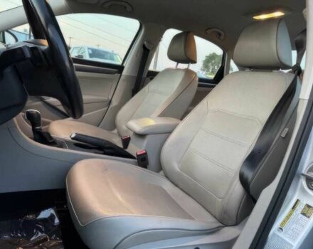 Сірий Фольксваген Пассат, об'ємом двигуна 2 л та пробігом 46 тис. км за 8900 $, фото 9 на Automoto.ua