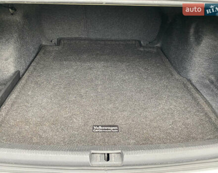 Серый Фольксваген Пассат, объемом двигателя 2 л и пробегом 158 тыс. км за 11900 $, фото 17 на Automoto.ua