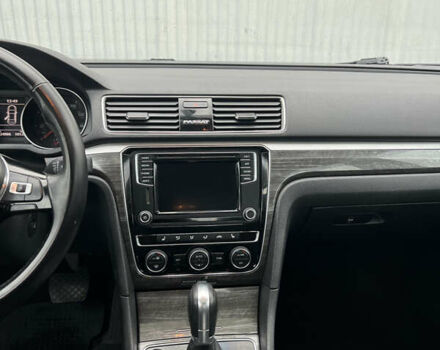 Фольксваген Пассат 2018 в Киеве на Automoto.ua Серый Фольксваген Пассат, объемом двигателя 2 л и пробегом 124 тыс. км за 14300 $, фото 15 на Automoto.ua