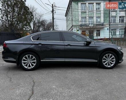 Серый Фольксваген Пассат, объемом двигателя 1.8 л и пробегом 215 тыс. км за 19990 $, фото 11 на Automoto.ua