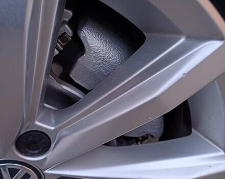 Серый Фольксваген Пассат, объемом двигателя 1.6 л и пробегом 145 тыс. км за 16300 $, фото 34 на Automoto.ua