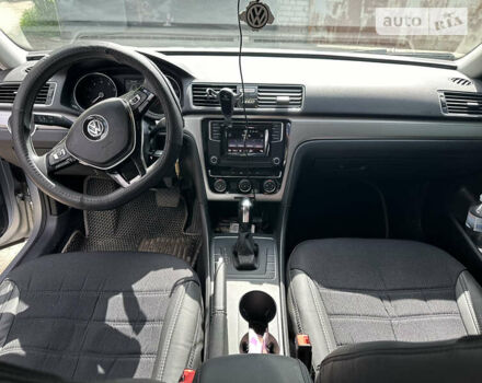 Серый Фольксваген Пассат, объемом двигателя 2 л и пробегом 50 тыс. км за 15999 $, фото 13 на Automoto.ua