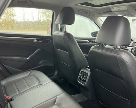 Фольксваген Пассат 2018 в Киеве на Automoto.ua Серый Фольксваген Пассат, объемом двигателя 2 л и пробегом 124 тыс. км за 14300 $, фото 19 на Automoto.ua