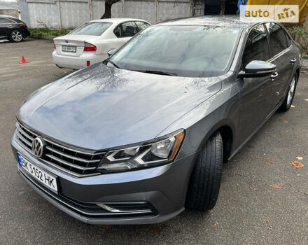 Сірий Фольксваген Пассат, об'ємом двигуна 2 л та пробігом 150 тис. км за 17000 $, фото 50 на Automoto.ua