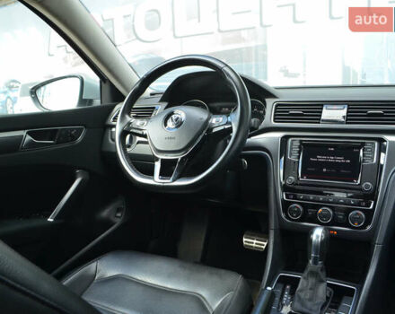 Серый Фольксваген Пассат, объемом двигателя 2 л и пробегом 48 тыс. км за 16900 $, фото 21 на Automoto.ua