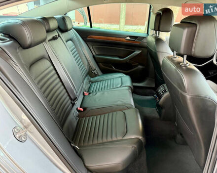 Серый Фольксваген Пассат, объемом двигателя 1.97 л и пробегом 145 тыс. км за 22500 $, фото 36 на Automoto.ua