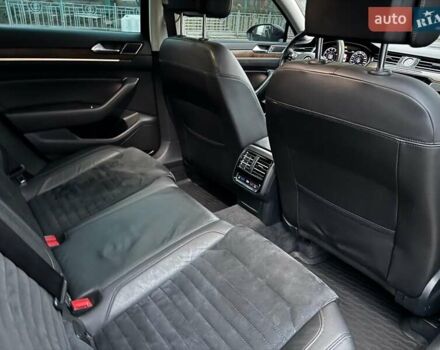 Серый Фольксваген Пассат, объемом двигателя 1.8 л и пробегом 215 тыс. км за 19990 $, фото 43 на Automoto.ua