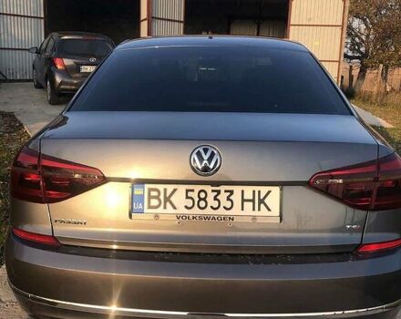 Сірий Фольксваген Пассат, об'ємом двигуна 2 л та пробігом 150 тис. км за 17000 $, фото 55 на Automoto.ua