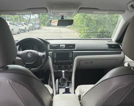 Серый Фольксваген Пассат, объемом двигателя 2 л и пробегом 123 тыс. км за 13700 $, фото 2 на Automoto.ua