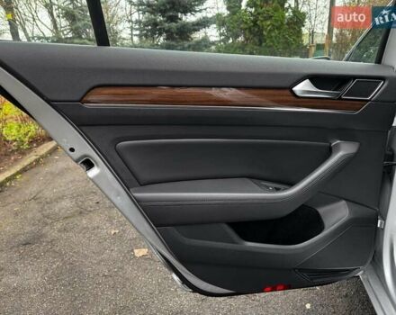 Сірий Фольксваген Пассат, об'ємом двигуна 2 л та пробігом 184 тис. км за 22490 $, фото 28 на Automoto.ua