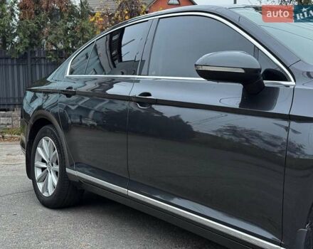 Серый Фольксваген Пассат, объемом двигателя 1.8 л и пробегом 215 тыс. км за 19990 $, фото 9 на Automoto.ua