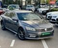 Серый Фольксваген Пассат, объемом двигателя 2 л и пробегом 150 тыс. км за 13900 $, фото 1 на Automoto.ua