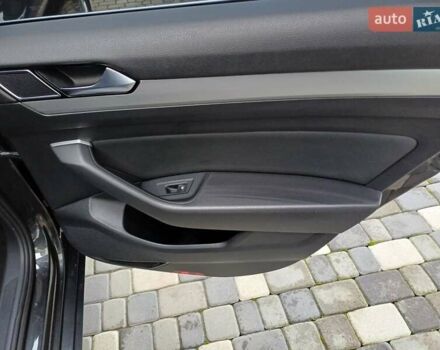 Серый Фольксваген Пассат, объемом двигателя 1.6 л и пробегом 145 тыс. км за 16300 $, фото 59 на Automoto.ua