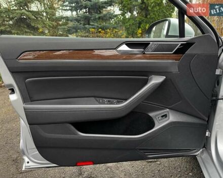 Сірий Фольксваген Пассат, об'ємом двигуна 2 л та пробігом 184 тис. км за 22490 $, фото 12 на Automoto.ua