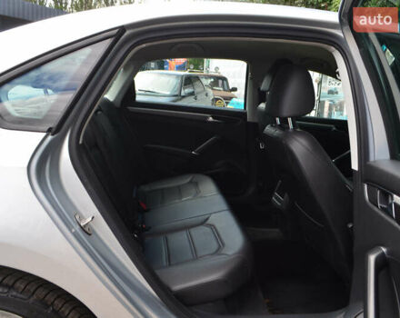 Серый Фольксваген Пассат, объемом двигателя 2 л и пробегом 48 тыс. км за 16900 $, фото 17 на Automoto.ua