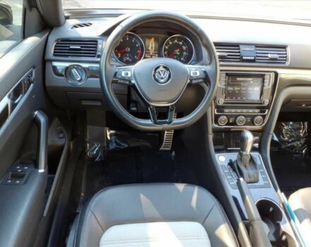 Фольксваген Пассат 2018 в Киеве на Automoto.ua Серый Фольксваген Пассат, объемом двигателя 3.6 л и пробегом 33 тыс. км за 6000 $, фото 6 на Automoto.ua