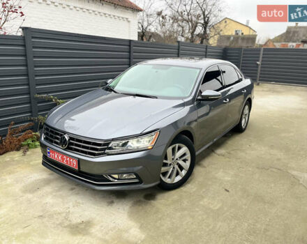 Серый Фольксваген Пассат, объемом двигателя 2 л и пробегом 92 тыс. км за 14500 $, фото 6 на Automoto.ua