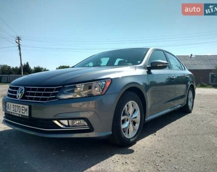 Серый Фольксваген Пассат, объемом двигателя 2 л и пробегом 133 тыс. км за 15700 $, фото 2 на Automoto.ua