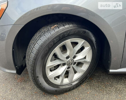 Сірий Фольксваген Пассат, об'ємом двигуна 2 л та пробігом 150 тис. км за 17000 $, фото 15 на Automoto.ua