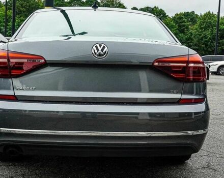 Фольксваген Пассат 2019 в Львове на Automoto.ua Серый Фольксваген Пассат, объемом двигателя 2 л и пробегом 40 тыс. км за 7500 $, фото 4 на Automoto.ua