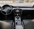 Фольксваген Пассат 2019 в Кривом Роге на Automoto.ua Серый Фольксваген Пассат, объемом двигателя 2 л и пробегом 237 тыс. км за 21000 $, фото 59 на Automoto.ua