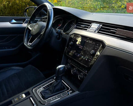 Серый Фольксваген Пассат, объемом двигателя 1.97 л и пробегом 245 тыс. км за 21800 $, фото 20 на Automoto.ua