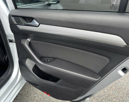 Сірий Фольксваген Пассат, об'ємом двигуна 1.8 л та пробігом 69 тис. км за 21500 $, фото 7 на Automoto.ua