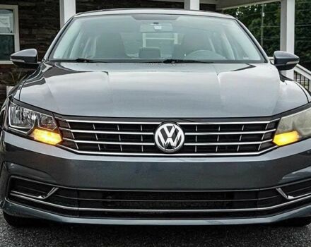 Фольксваген Пассат 2019 в Львове на Automoto.ua Серый Фольксваген Пассат, объемом двигателя 2 л и пробегом 40 тыс. км за 7500 $, фото 1 на Automoto.ua