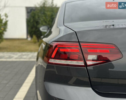 Серый Фольксваген Пассат, объемом двигателя 1.97 л и пробегом 245 тыс. км за 20500 $, фото 19 на Automoto.ua