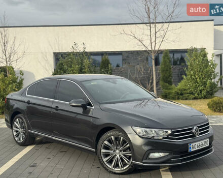 Серый Фольксваген Пассат, объемом двигателя 1.97 л и пробегом 245 тыс. км за 20500 $, фото 3 на Automoto.ua