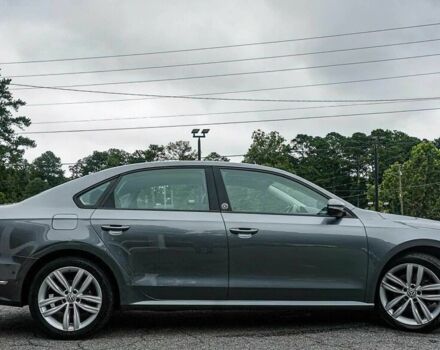 Фольксваген Пассат 2019 в Львове на Automoto.ua Серый Фольксваген Пассат, объемом двигателя 2 л и пробегом 40 тыс. км за 7500 $, фото 5 на Automoto.ua