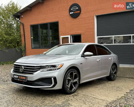 Серый Фольксваген Пассат, объемом двигателя 0 л и пробегом 125 тыс. км за 19000 $, фото 2 на Automoto.ua