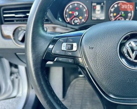 Фольксваген Пассат 2020 в Одессе на Automoto.ua Серый Фольксваген Пассат, объемом двигателя 2 л и пробегом 19 тыс. км за 19300 $, фото 30 на Automoto.ua