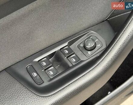 Серый Фольксваген Пассат, объемом двигателя 1.97 л и пробегом 207 тыс. км за 24000 $, фото 71 на Automoto.ua