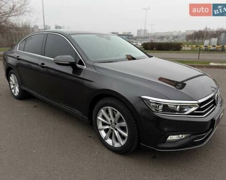 Серый Фольксваген Пассат, объемом двигателя 1.97 л и пробегом 207 тыс. км за 24000 $, фото 32 на Automoto.ua