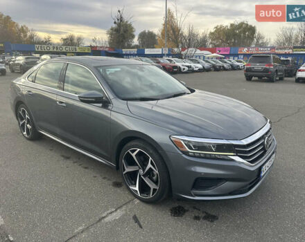 Фольксваген Пассат 2020 в Киеве на Automoto.ua Серый Фольксваген Пассат, объемом двигателя 2 л и пробегом 129 тыс. км за 17999 $, фото 14 на Automoto.ua