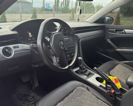 Серый Фольксваген Пассат, объемом двигателя 1.98 л и пробегом 74 тыс. км за 21000 $, фото 6 на Automoto.ua