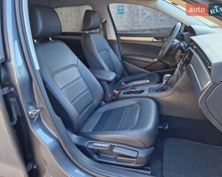 Серый Фольксваген Пассат, объемом двигателя 1.98 л и пробегом 15 тыс. км за 20999 $, фото 37 на Automoto.ua