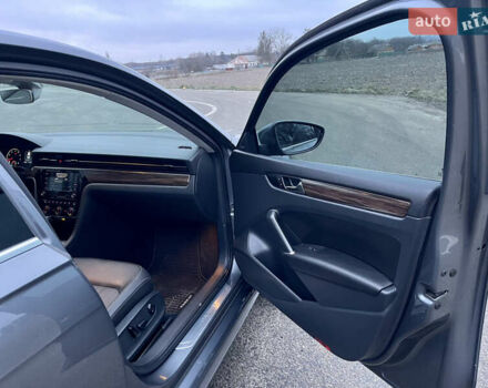 Серый Фольксваген Пассат, объемом двигателя 1.98 л и пробегом 45 тыс. км за 19899 $, фото 19 на Automoto.ua