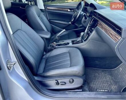 Фольксваген Пассат 2020 в Одессе на Automoto.ua Серый Фольксваген Пассат, объемом двигателя 2 л и пробегом 19 тыс. км за 19300 $, фото 49 на Automoto.ua